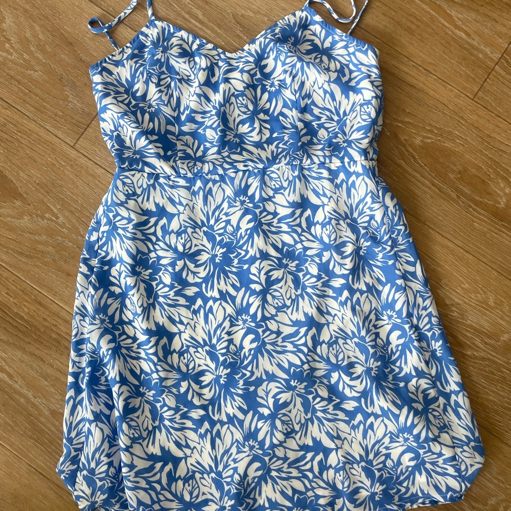Lulu’s S Dress